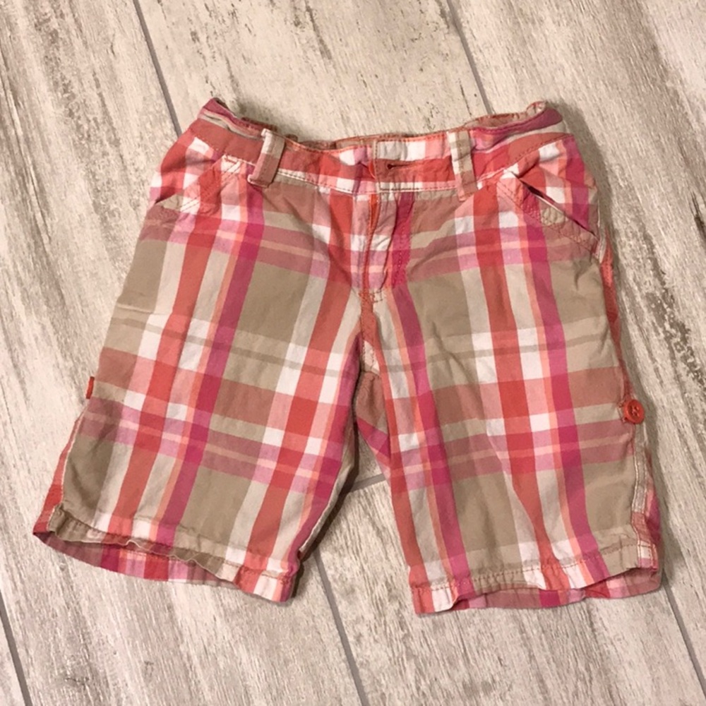 So Bermuda shorts. Size 7
